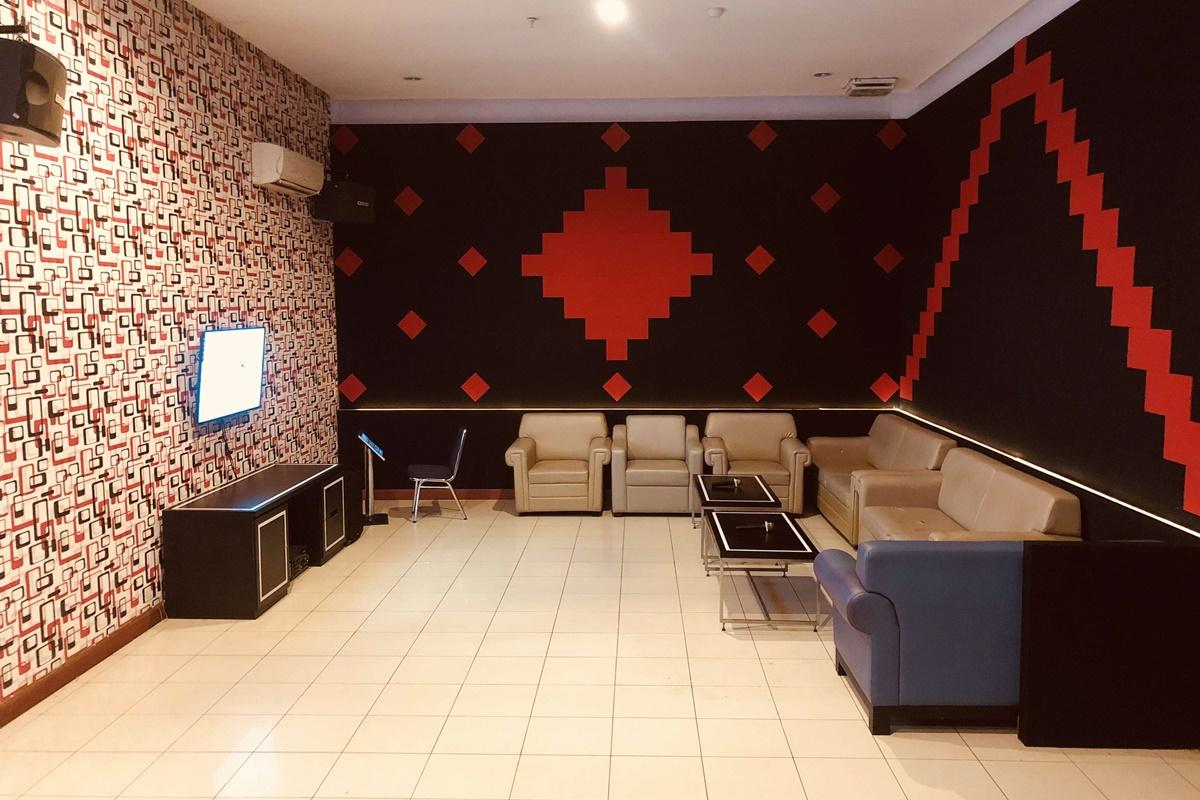 Kyriad Sadurengas Hotel Tanah Grogot Esterno foto