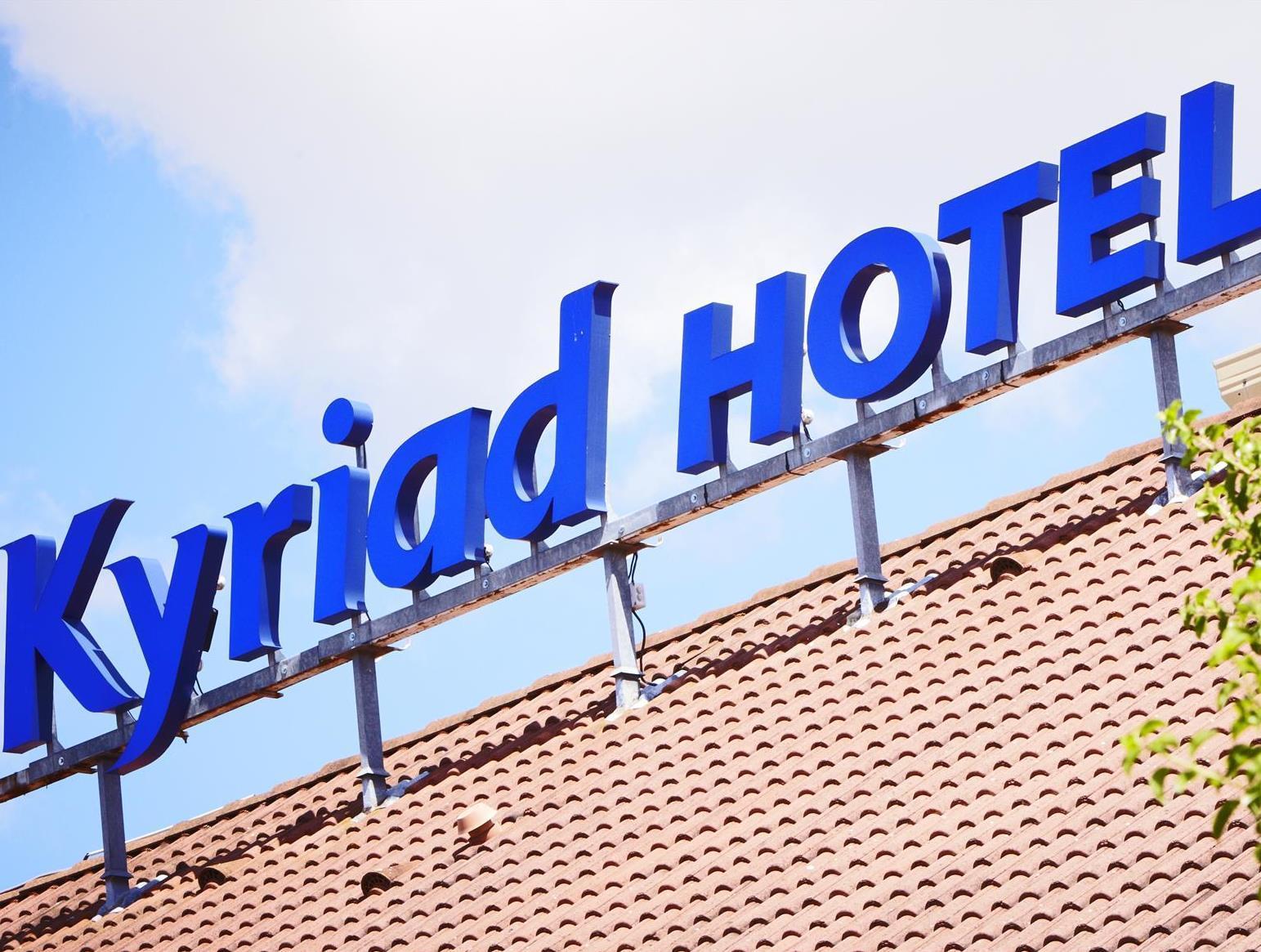 Kyriad Sadurengas Hotel Tanah Grogot Esterno foto