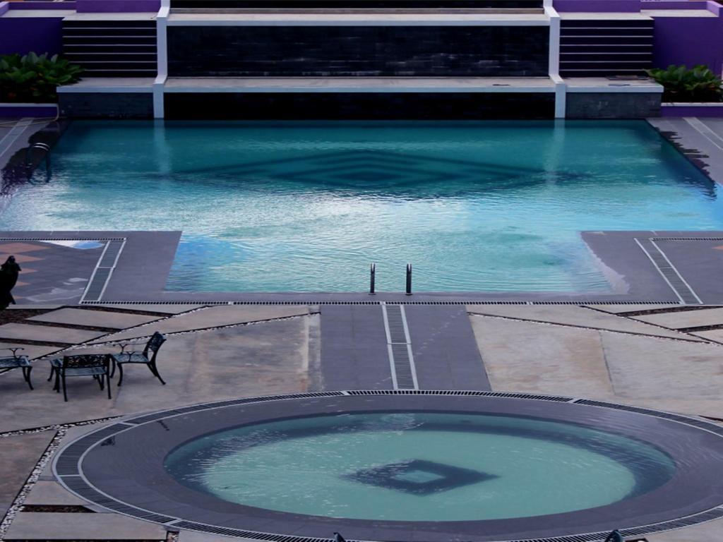 Kyriad Sadurengas Hotel Tanah Grogot Esterno foto